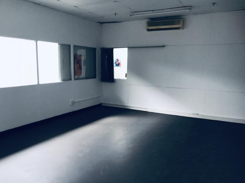 To Let Commercial Property for Rent in Paarden Eiland Western Cape